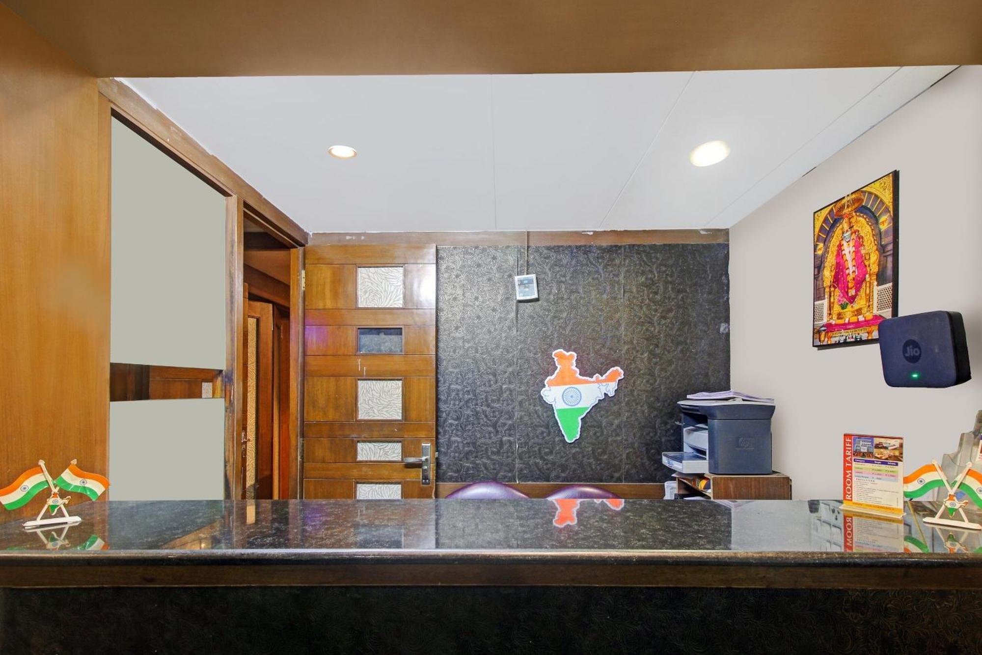 Collection O 82357 Hotel Surabhi Pride Trimulgherry Exteriör bild